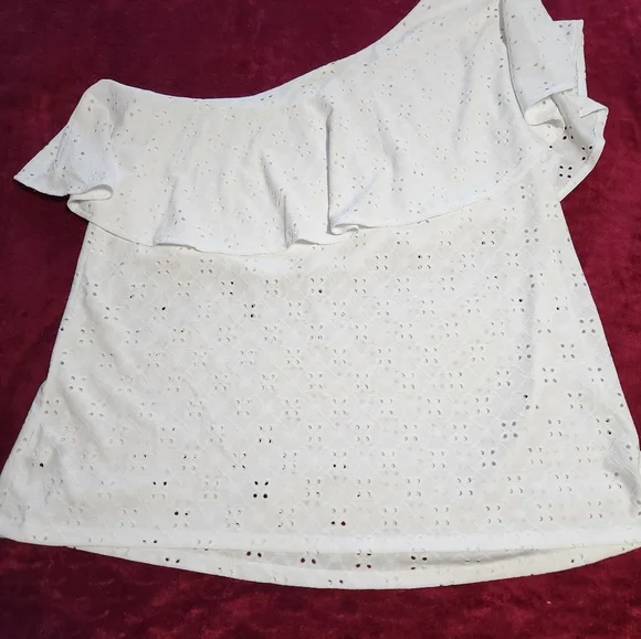 Womens Torrid White Eyelet One-Shoulder Top - Picture 7 of 8